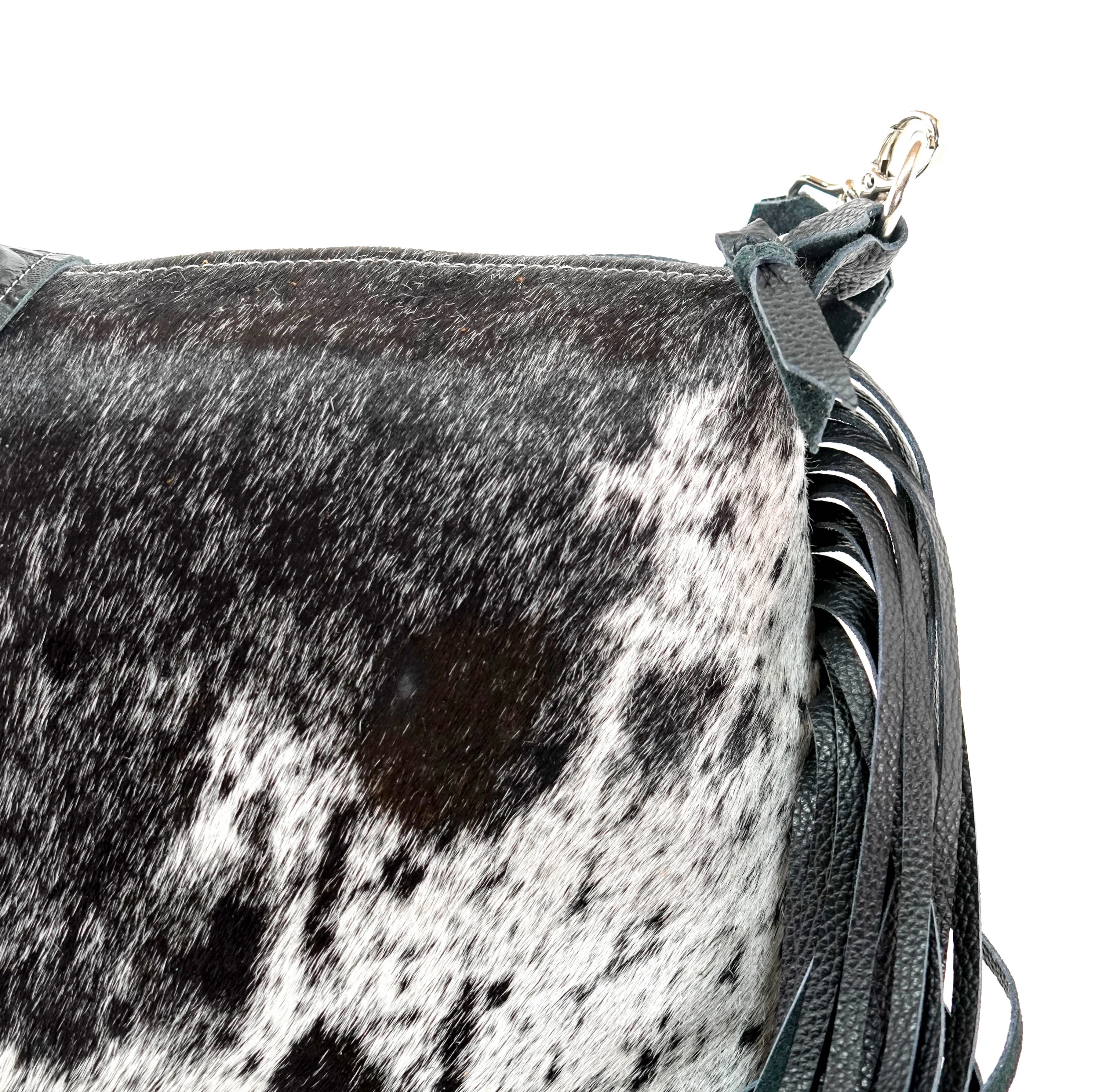 Annie - Black & White w/ No Embossed