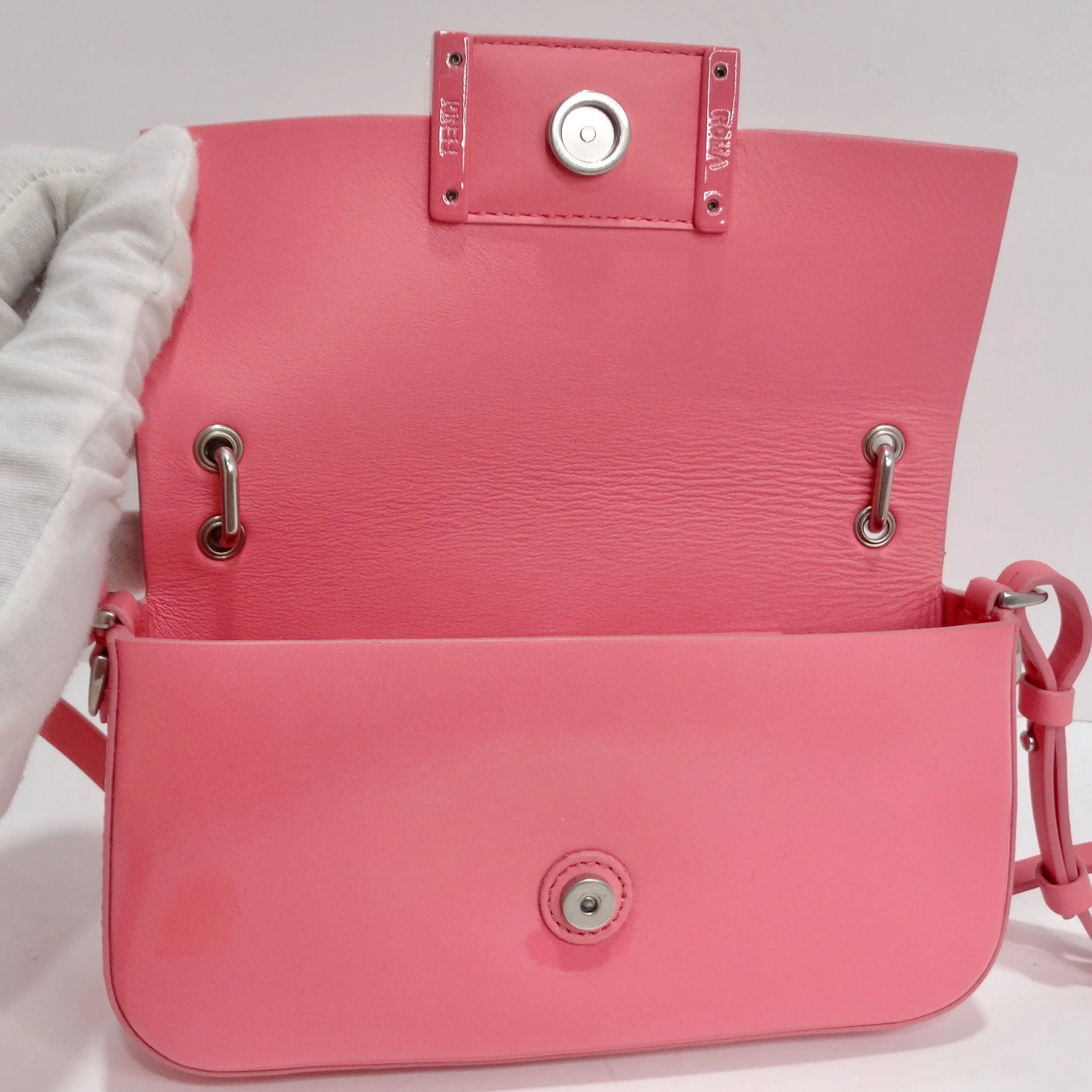 Fendi Baguette Phone Pouch Pink