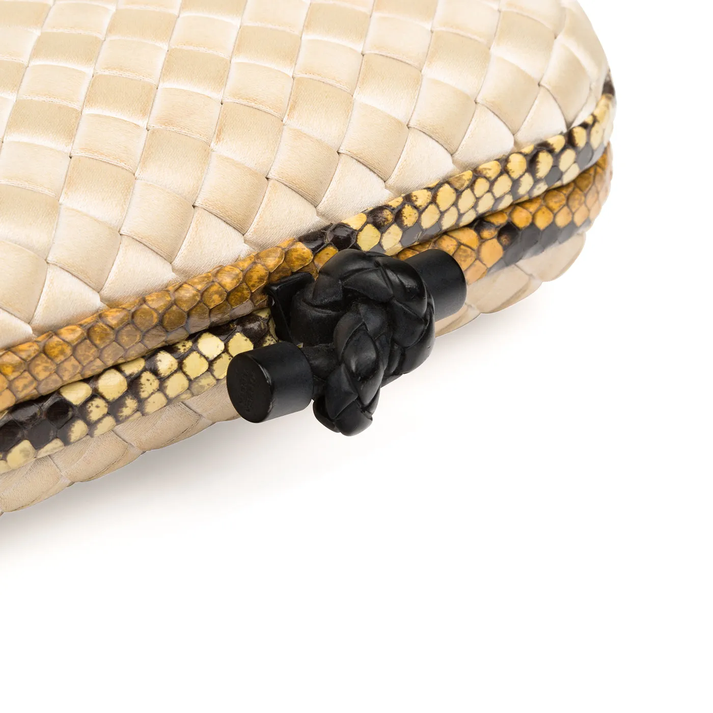 Knot Clutch
