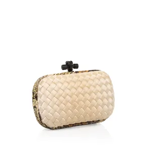 Knot Clutch