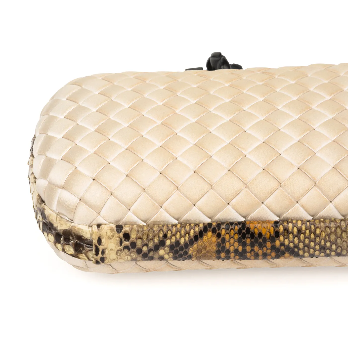 Knot Clutch