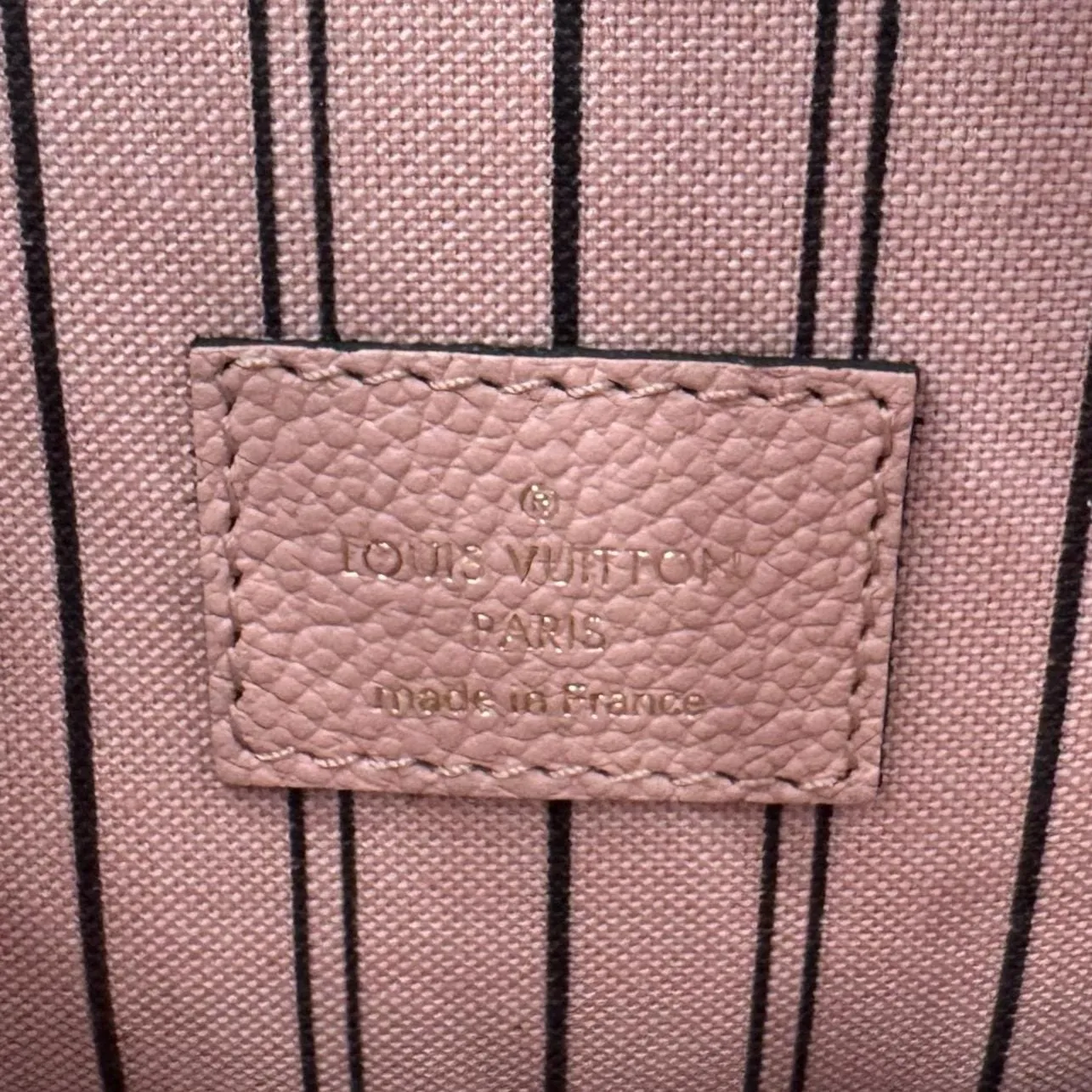 LOUIS VUITTON Metis Pochette Empreinte Leather Crossbody Bag Pink