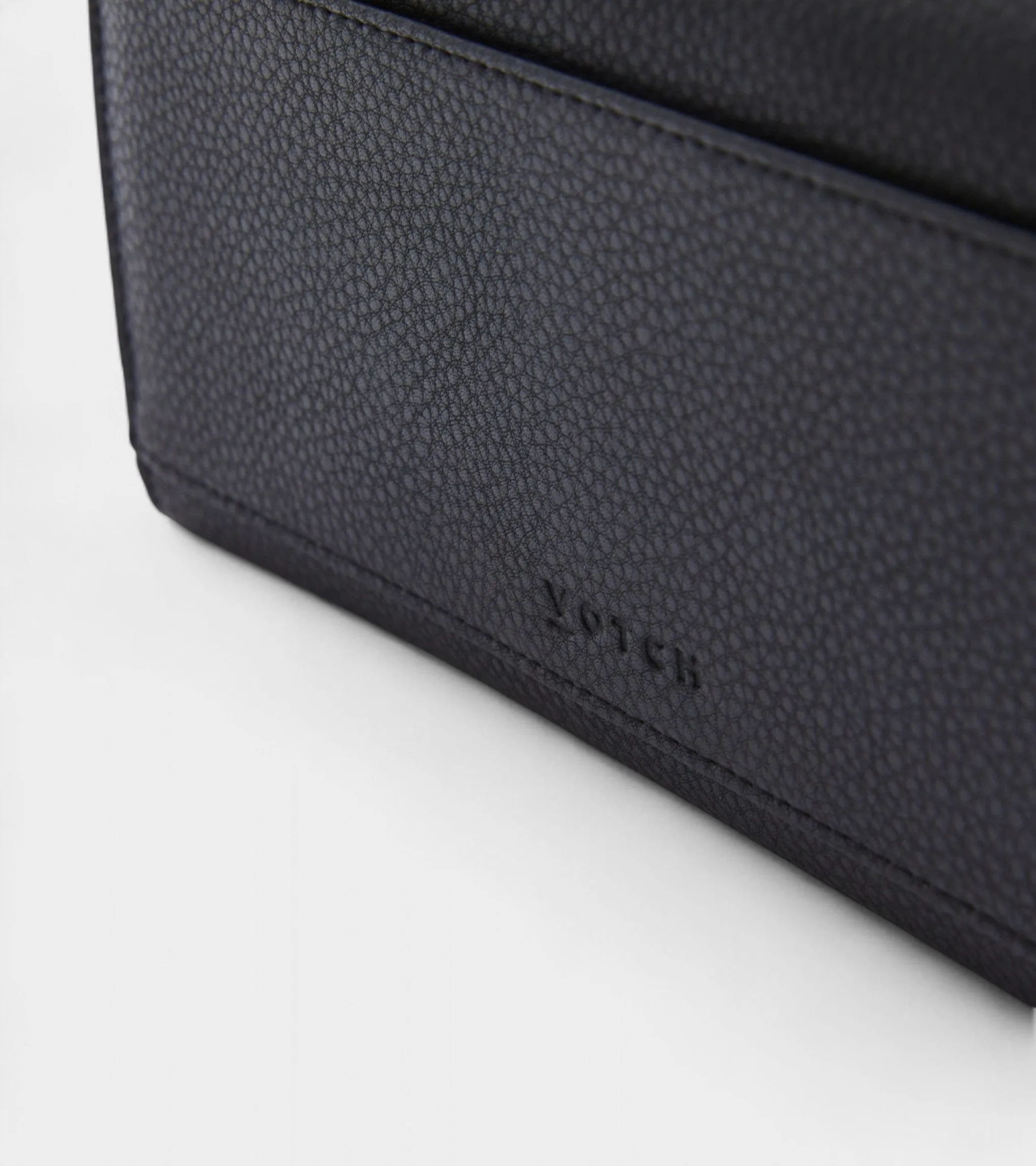 Luella Vegan Bio-Based Bamboo Leather Chain Purse | Black