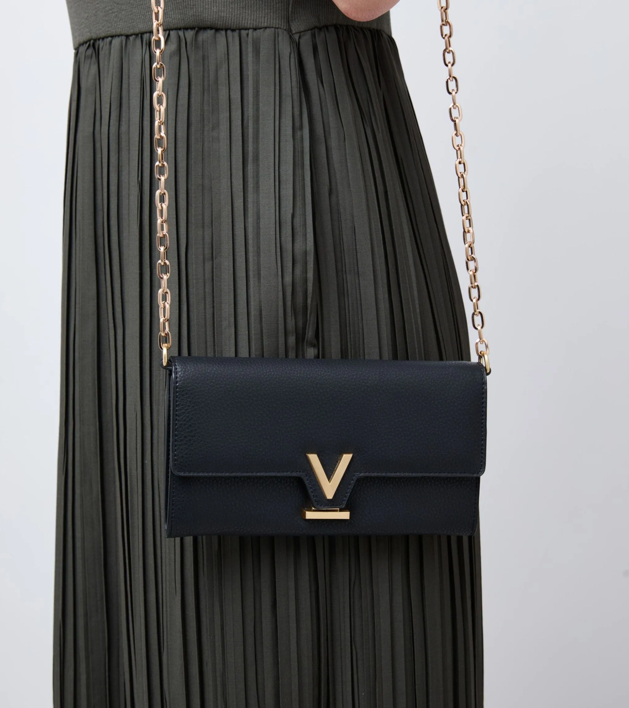 Luella Vegan Bio-Based Bamboo Leather Chain Purse | Black