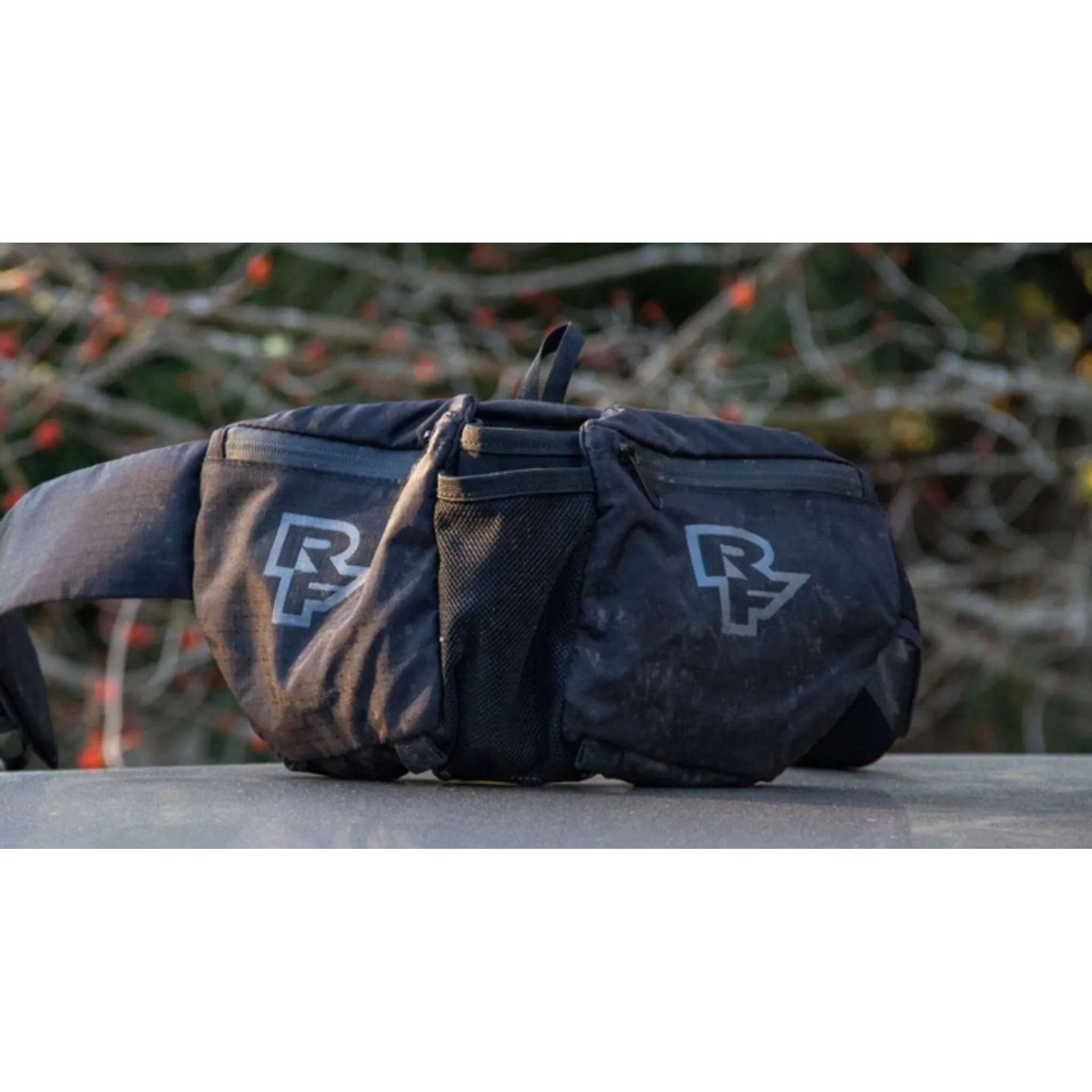 Race Face Stash Quick Rip Bag 1.5L Stealth