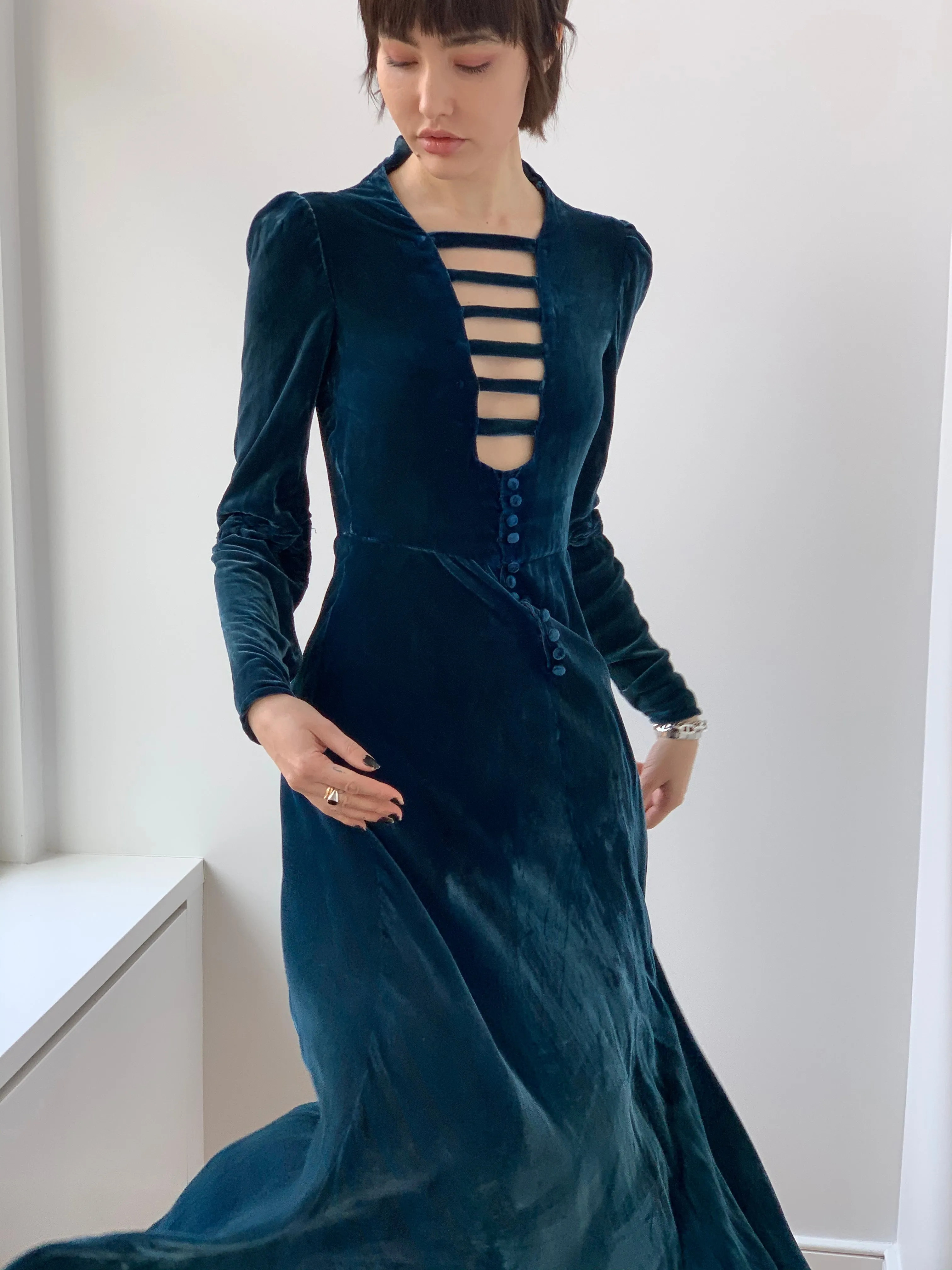 Vintage 1930’s Sapphire Blue Silk Velvet Cage Front Gown