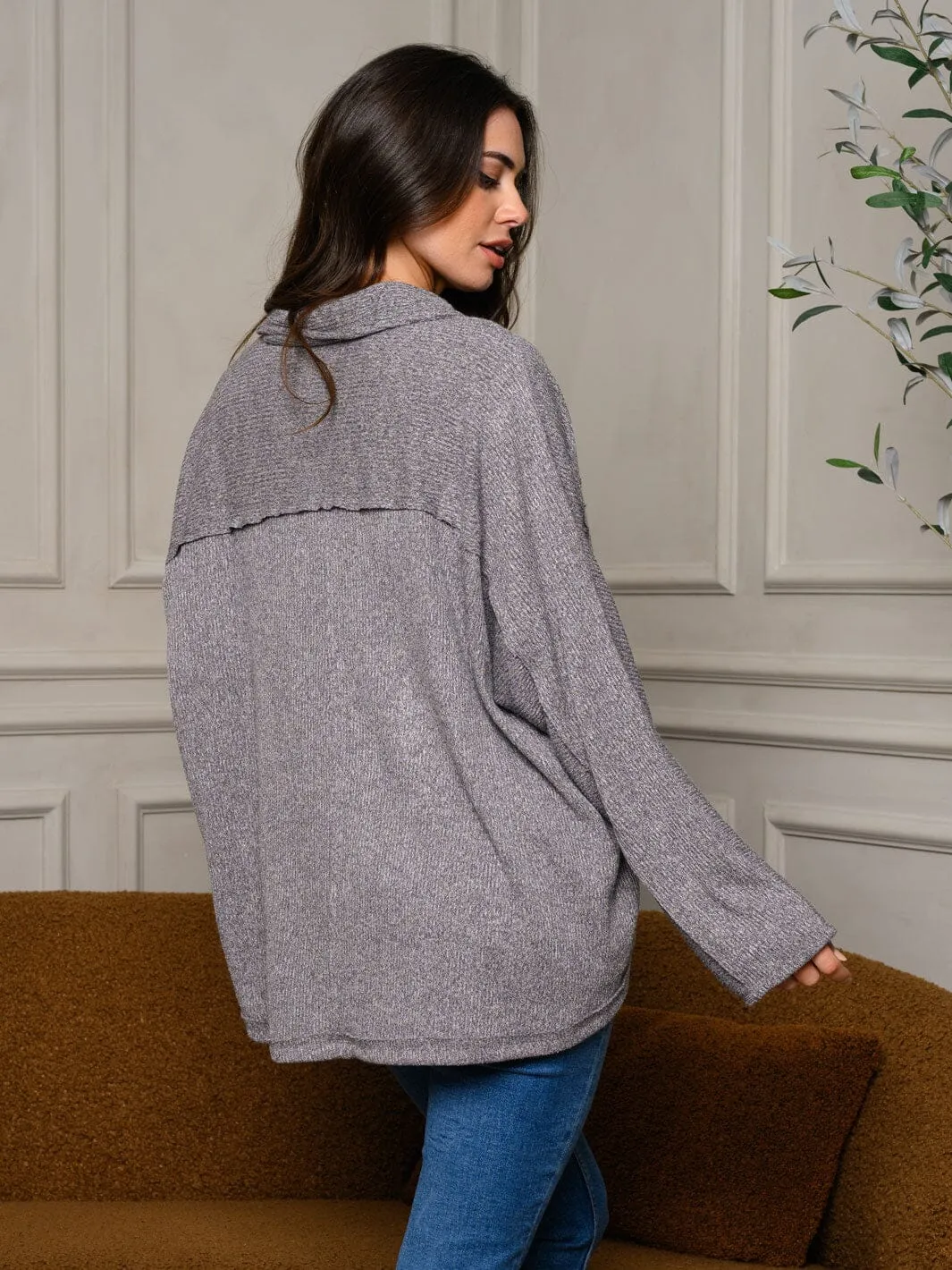WOMEN'S LONG SLEEVE BUTTON UP FRONT POCKET TOP