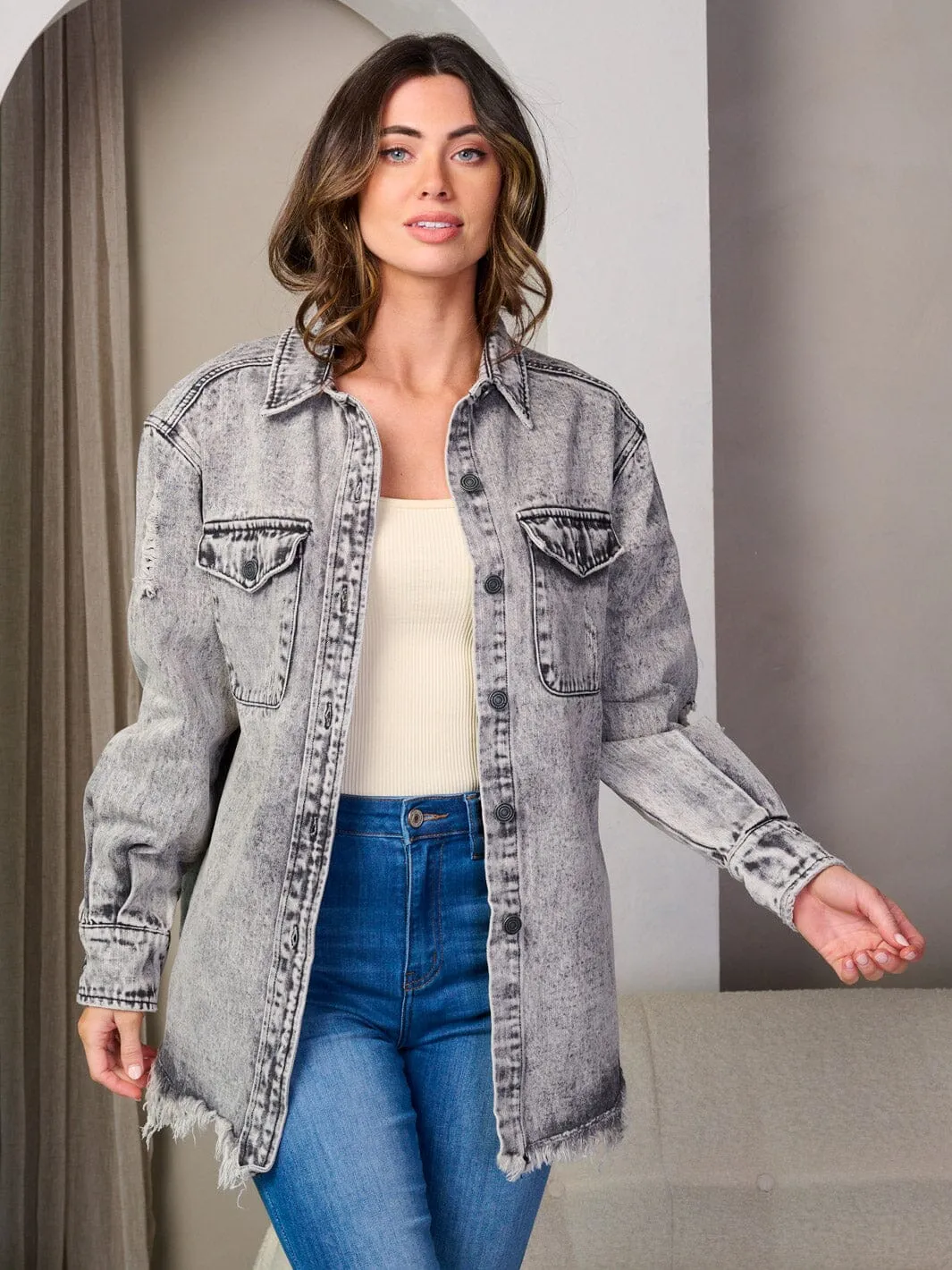 WOMEN'S LONG SLEEVE BUTTON UP WASHED DENIM JACKET