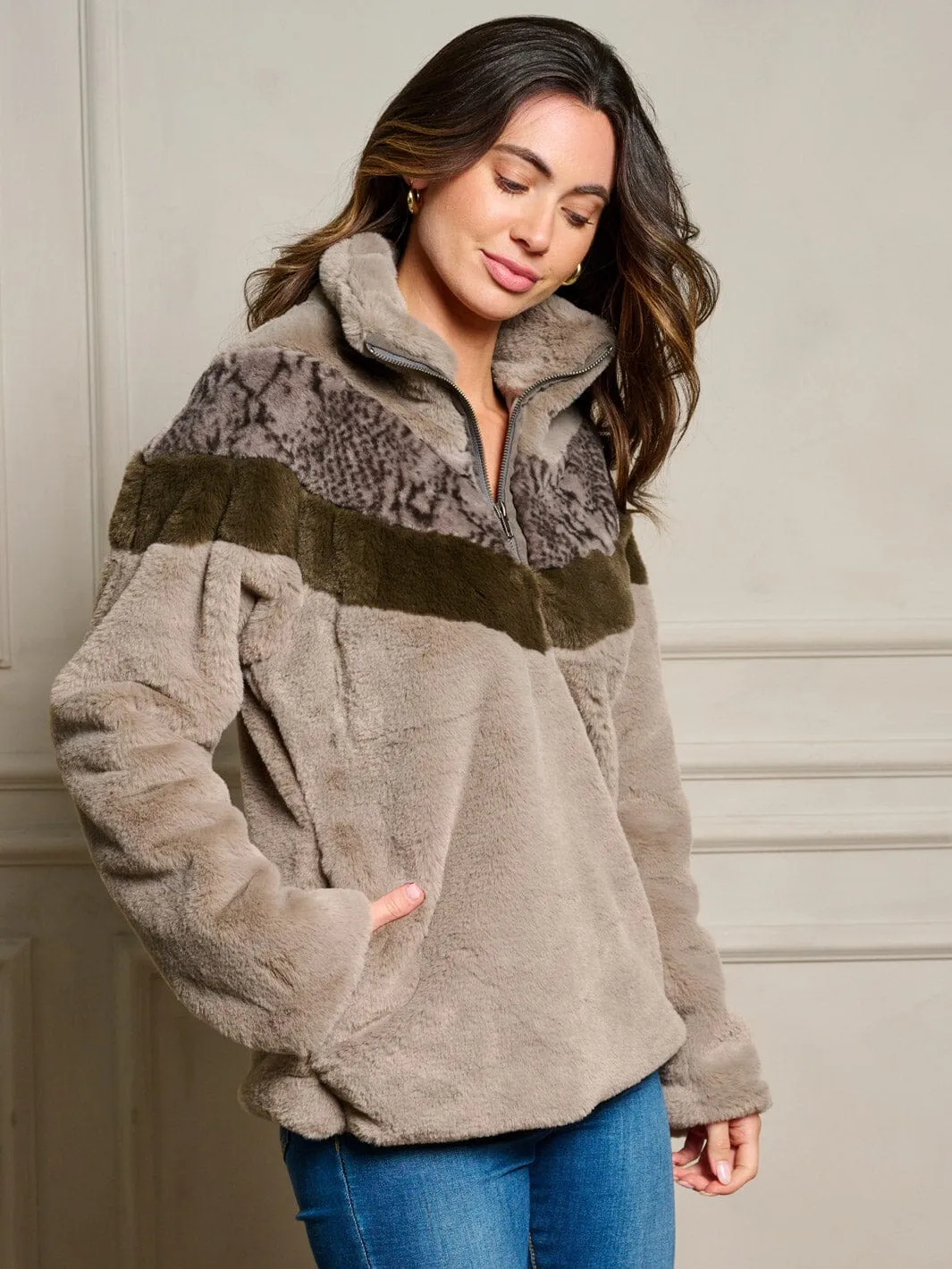 WOMEN'S LONG SLEEVE POCKETS ZIP UP CHEVRON PRINT PULLOVER SWEATER
