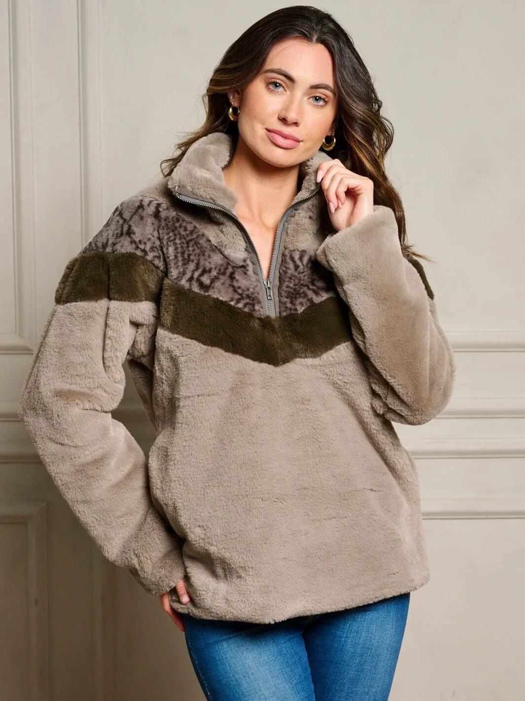 WOMEN'S LONG SLEEVE POCKETS ZIP UP CHEVRON PRINT PULLOVER SWEATER