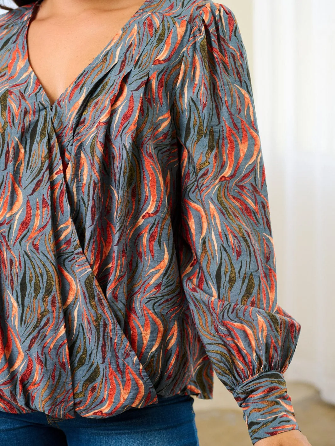 WOMEN'S LONG SLEEVE V-NECK MULTI PRINT BLOUSE TOP