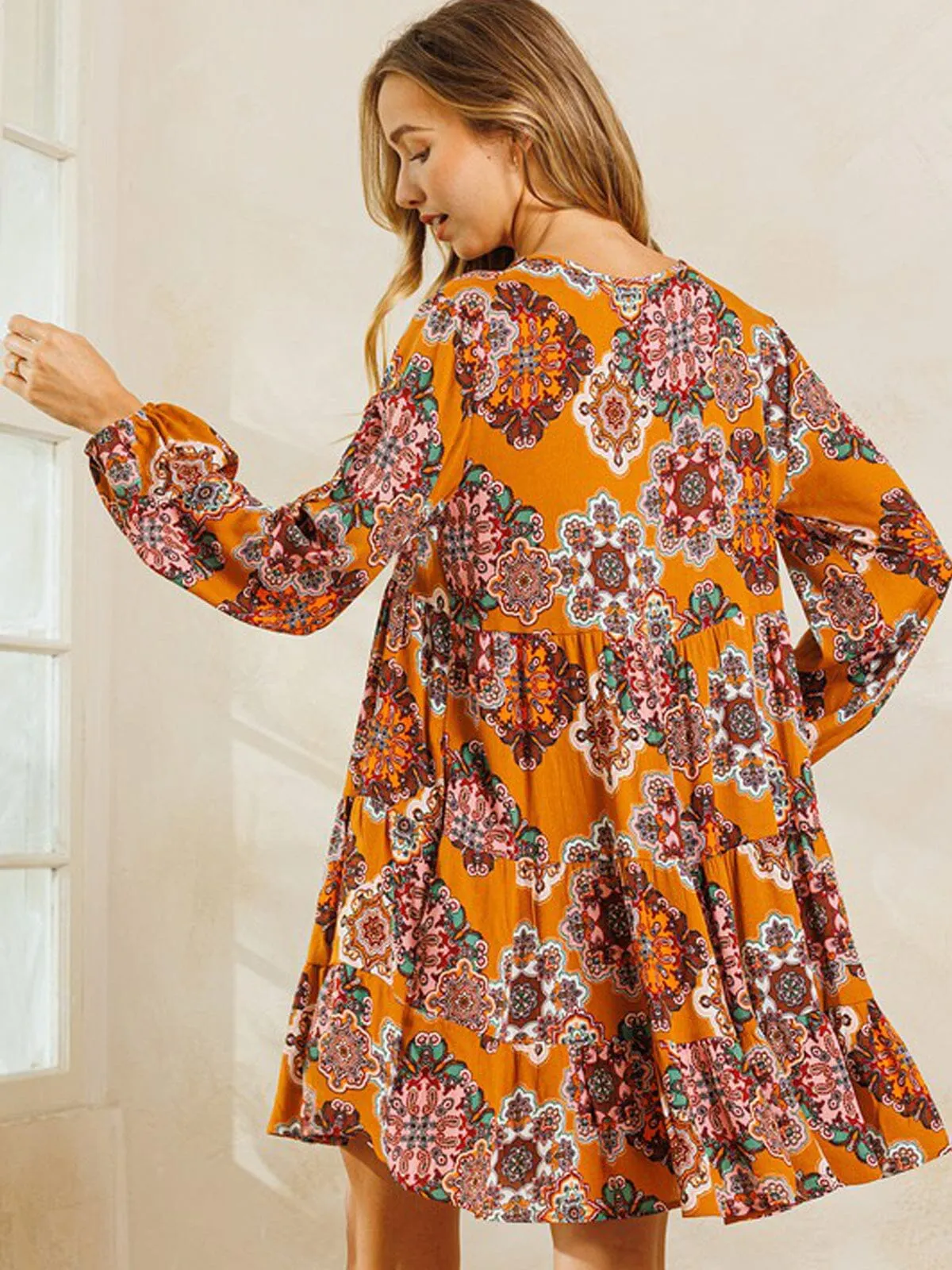 WOMEN'S LONG SLEEVE V-NECK POCKETS MULTI PRINT MINI DRESS